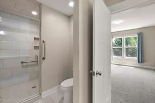 570 Riverbank Cir, Zeeland, MI 49464 - Photo 32