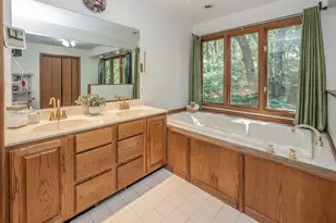 1021 Hol Hi Dr, Kalamazoo, MI 49008 - Photo 20