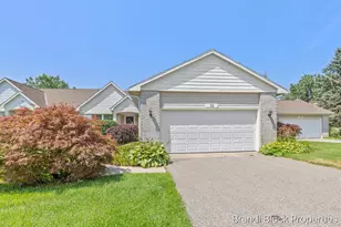 59 Pond Ridge Dr NE, Grand Rapids, MI 49546 - Photo 2