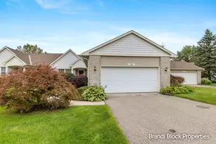 59 Pond Ridge Dr NE, Grand Rapids, MI 49546 - Photo 2