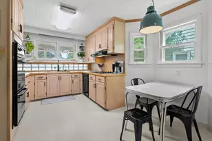 601 Edgemoor Ave, Kalamazoo, MI 49008 - Photo 12