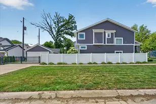 1992 Holland St, Birmingham, MI 48009 - Photo 52