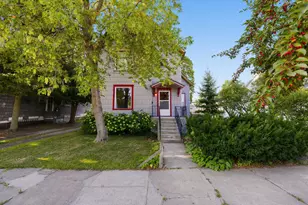 1701 13th Ave, Menominee, MI 49858 - Photo 2