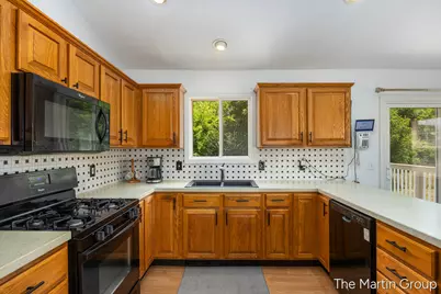 1930 Mullins Avenue NW, Grand Rapids, MI 49534 - Photo 8