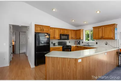 1930 Mullins Avenue NW, Grand Rapids, MI 49534 - Photo 10