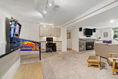 9 E Heatheridge Street, Ann Arbor, MI 48104 - Photo 38
