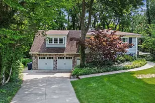 9 E Heatheridge St, Ann Arbor, MI 48104 - Photo 4