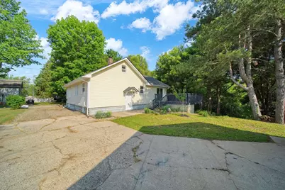 615 N Pleasant Street, Jackson, MI 49202 - Photo 44