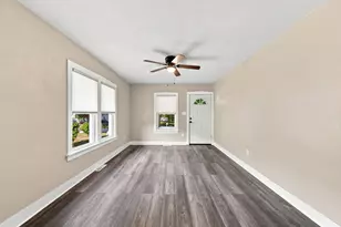 615 N Pleasant St, Jackson, MI 49202 - Photo 6