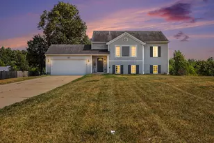 14627 Ivorystone Dr NE, Cedar Springs, MI 49319 - Photo 2