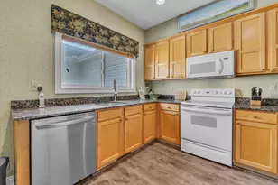 21521 Garrison St, Dearborn, MI 48124 - Photo 12