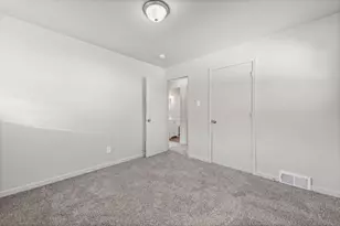 2478 River Dr, Lincoln Park, MI 48146 - Photo 16