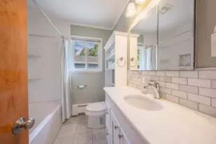 2104 S Circle Dr, Ann Arbor, MI 48103 - Photo 22