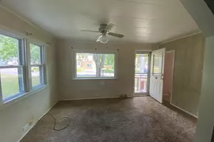 924 N Church St, Hastings, MI 49058 - Photo 8