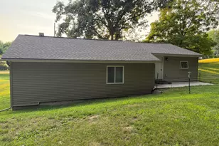 10456 S Ferris Ave, Grant, MI 49327 - Photo 42