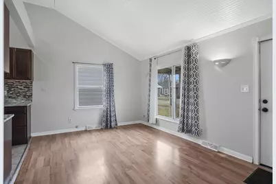 22000 Cunningham Avenue, Warren, MI 48091 - Photo 6