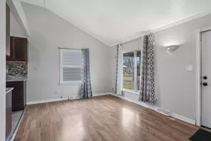 22000 Cunningham Ave, Warren, MI 48091 - Photo 6