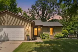 4583 Sutton Pl SW, Grandville, MI 49418 - Photo 2