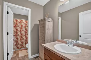 715 Buteo Dr, East Lansing, MI 48823 - Photo 32