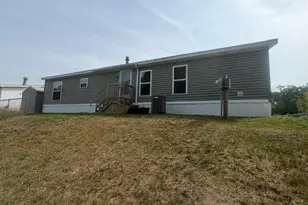 653 S Bluegill Ln, Newaygo, MI 49337 - Photo 2