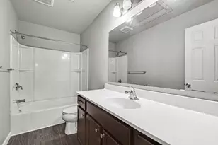 1202 Pinewood Dr, Greenville, MI 48838 - Photo 10