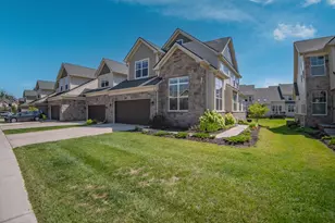 3081 N Spurway Dr, Ann Arbor, MI 48105 - Photo 2