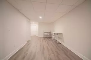 3081 N Spurway Dr, Ann Arbor, MI 48105 - Photo 42