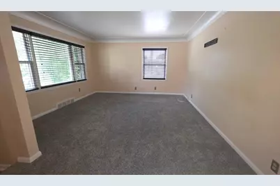 24517 Rosebud Avenue, Eastpointe, MI 48021 - Photo 2
