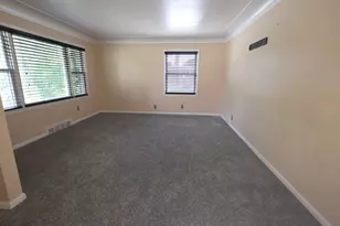 24517 Rosebud Ave, Eastpointe, MI 48021 - Photo 2
