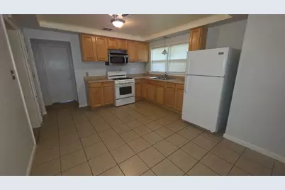 24517 Rosebud Avenue, Eastpointe, MI 48021 - Photo 4