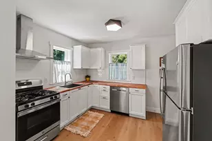 1078 Aurora Ave, Muskegon, MI 49442 - Photo 12