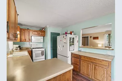 1095 Roosevelt Court, Muskegon, MI 49441 - Photo 12