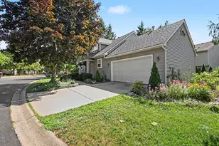 1480 Kelly Green Dr, Ann Arbor, MI 48103 - Photo 4