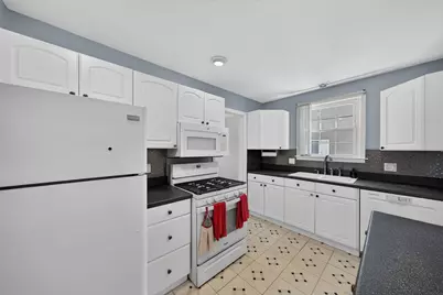 21824 S Elizabeth Street E, Saint Clair Shores, MI 48080 - Photo 10