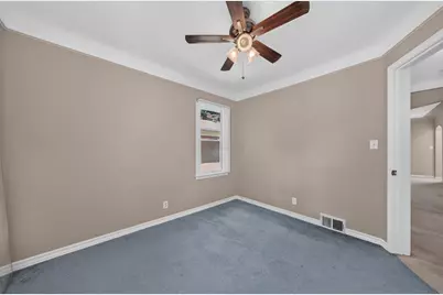21824 S Elizabeth Street E, Saint Clair Shores, MI 48080 - Photo 20