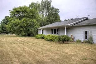 8015 E Sanders Rd, Vestaburg, MI 48891 - Photo 2