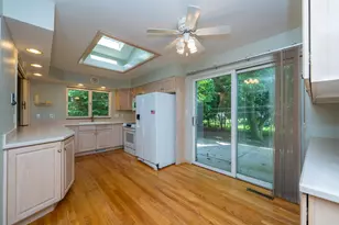 4334 Laurel Dr, Saint Joseph, MI 49085 - Photo 8