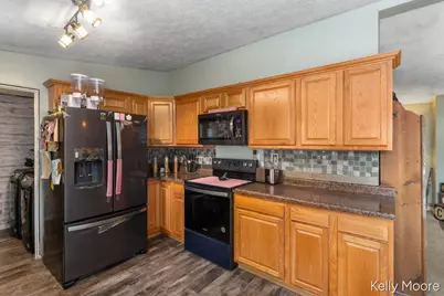 2542 E Bluewater Highway, Ionia, MI 48846 - Photo 12