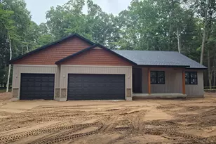 918 Scenic Dr, Muskegon, MI 49445 - Photo 4