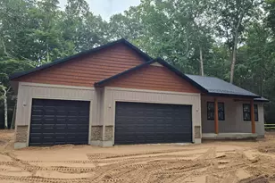 918 Scenic Dr, Muskegon, MI 49445 - Photo 8