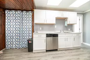 518 Walnut St, Three Rivers, MI 49093 - Photo 8