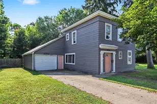 508 N Niles St, Paw Paw, MI 49079 - Photo 1