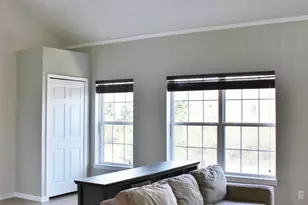 1924 Lindsay Ln, Ann Arbor, MI 48104 - Photo 14