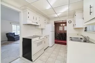 8807 Lake Park Dr, Onekama, MI 49675 - Photo 10