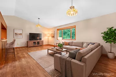2474 E Vw Avenue E, Vicksburg, MI 49097 - Photo 4