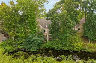 8243 Heathertree Ln, Brighton, MI 48116 - Photo 6