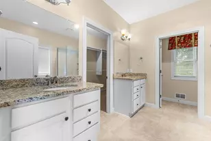 8243 Heathertree Ln, Brighton, MI 48116 - Photo 46