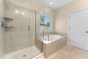 8243 Heathertree Ln, Brighton, MI 48116 - Photo 52