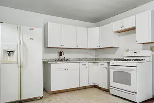 135 Saratoga Ave, Battle Creek, MI 49037 - Photo 10