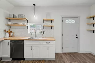 1021 Lincoln Ave NW, Grand Rapids, MI 49504 - Photo 10